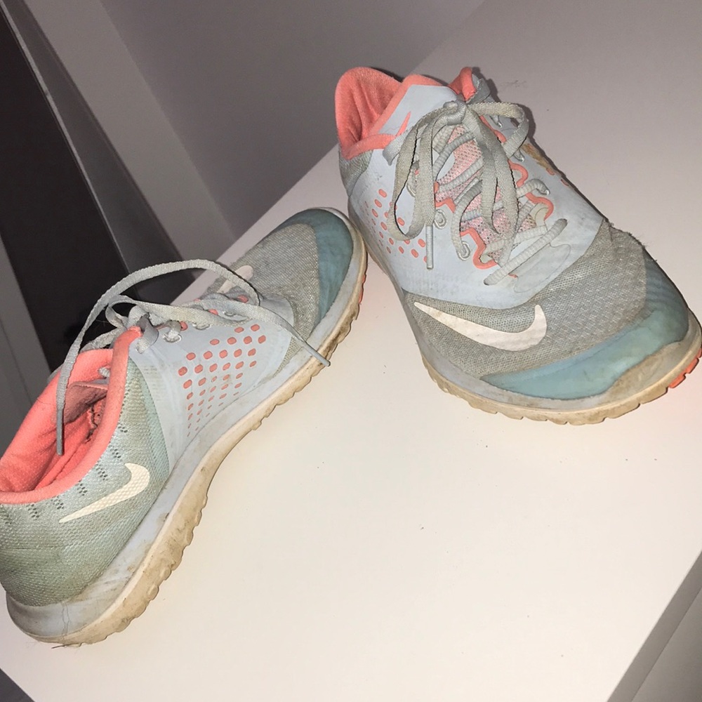 Size7 Nike sneakers- free with any purchase